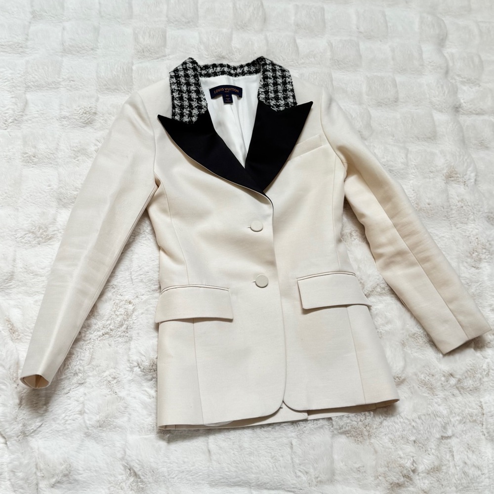 Louis Vuitton Blazer With Black Satin And Tweed Lapel